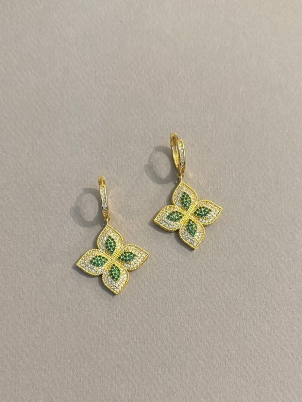 Elegant Green Floral EarringsM484